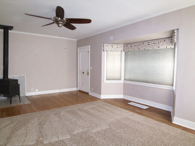 Foto del edificio - 1763 W Alpine Ave