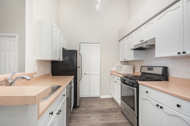 Foto del edificio - 734 N Gary Ave