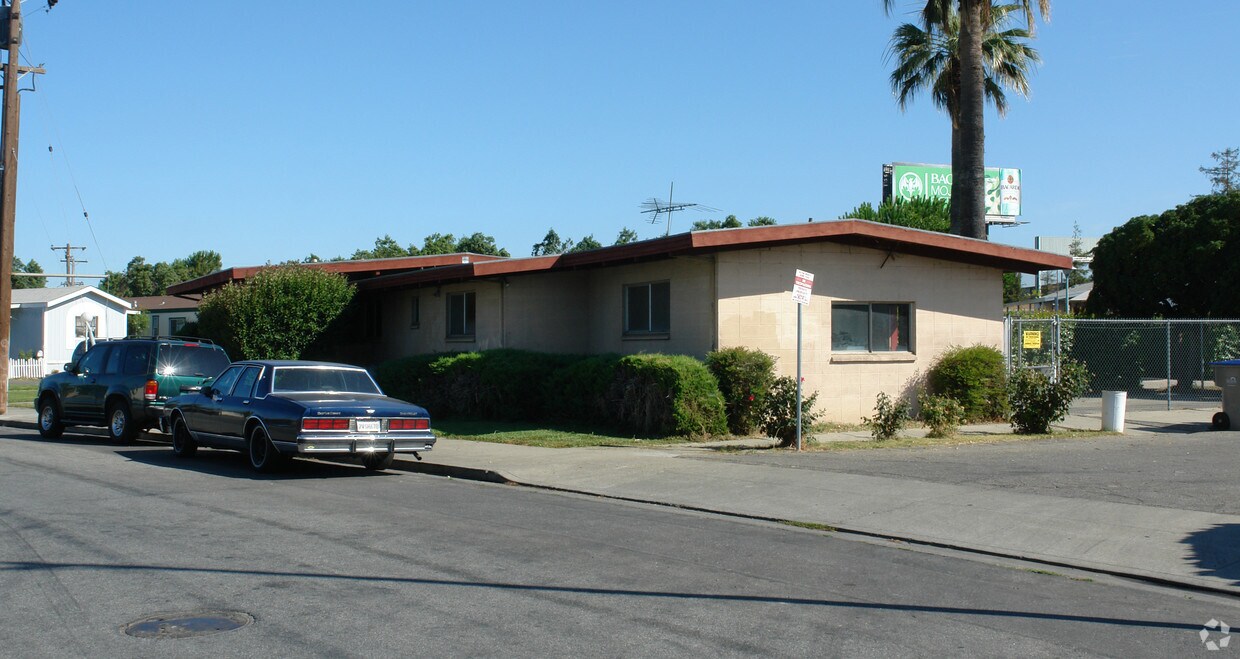 Primary Photo - 661 Bonita Ave