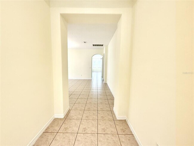 Foto del edificio - 8737 Leeland Archer Blvd