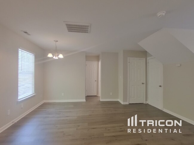 Foto del edificio - 296 Waxberry Ct