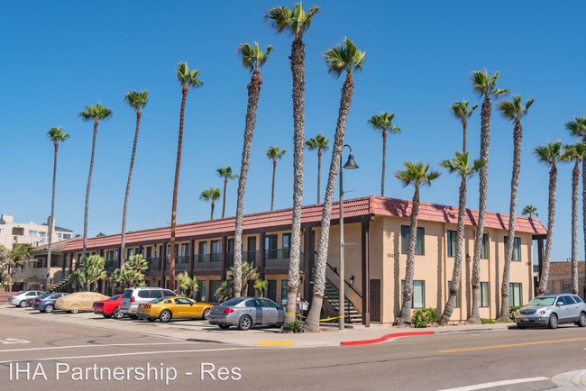 Interior Photo - Imperial Palms Apartments