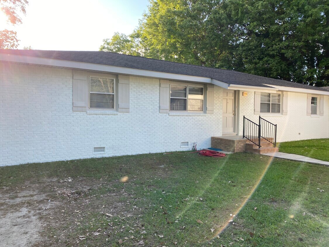 108 S Beech St, Foley, AL 36535 Townhome Rentals in Foley AL