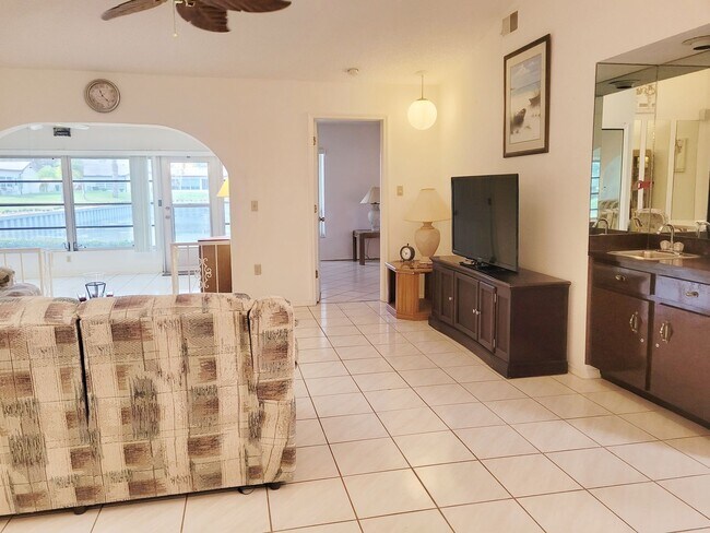 Foto del edificio - 2/2/1 townhome for rent in the Heather of Weeki Wachee