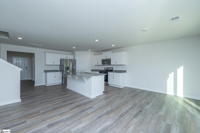 Foto del edificio - 115 Roocroft Ct