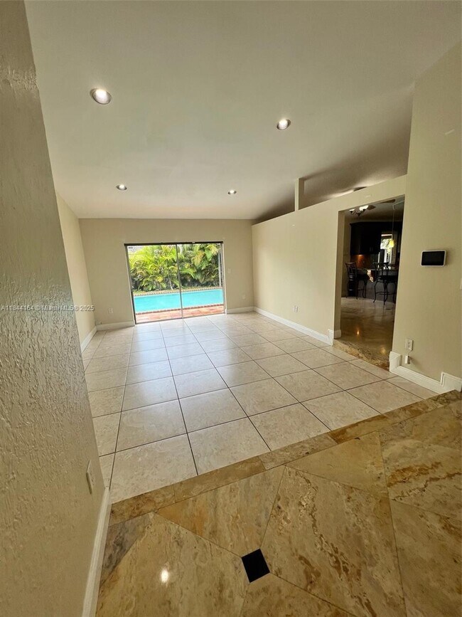 Foto del edificio - 10511 SW 145th Ct