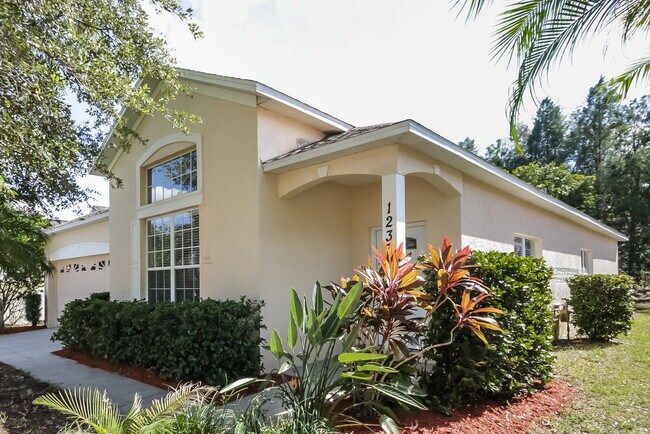 Foto del edificio - 12336 Hollybush Terrace