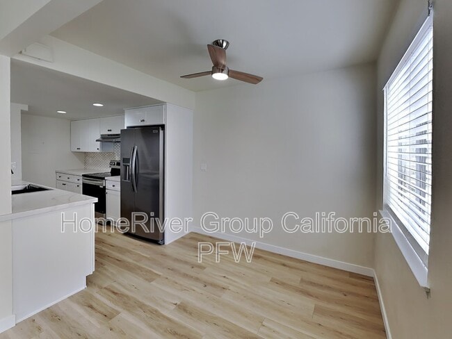 Building Photo - 2622 Spinnaker Ave