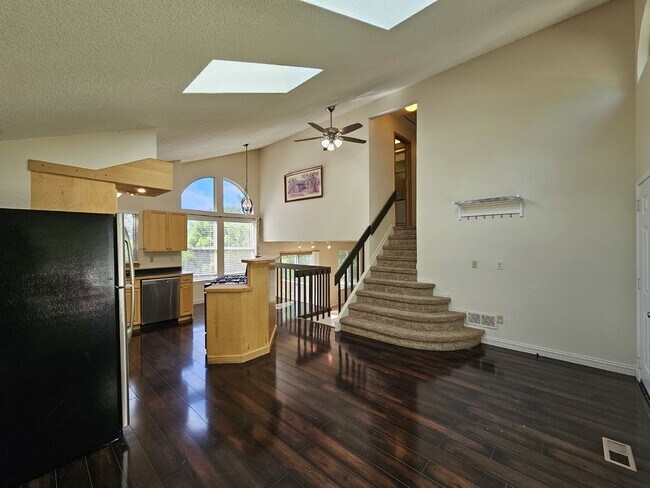 Foto del edificio - Functional 3 Bed with Flex Room House in H...