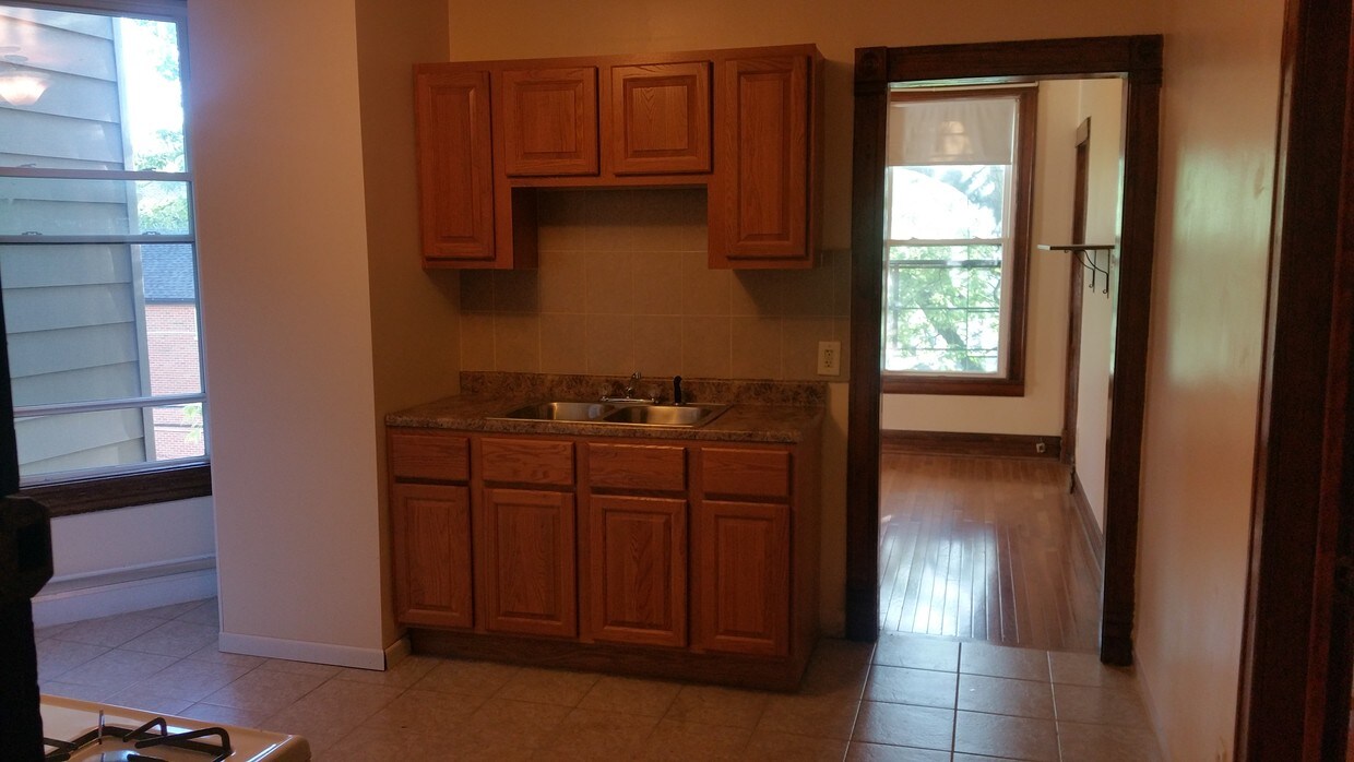 Huge Kitchen - 3812 N Ashland Ave