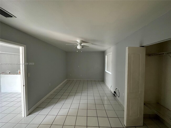 157xx 150th Ave Unit 1, Quail Heights, Fl 33187 - Room For Rent In 