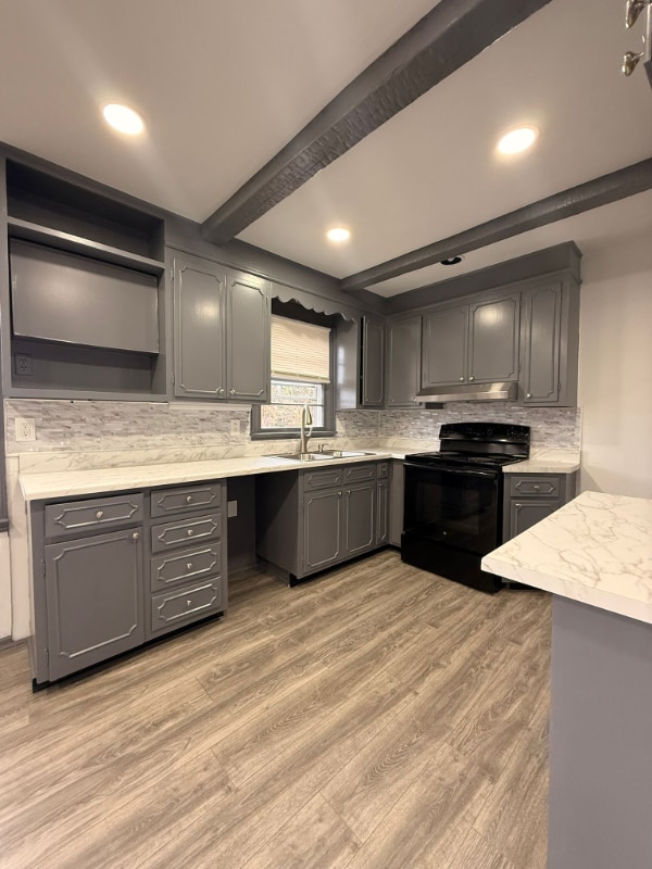 Foto del edificio - 17727 Crest Dr