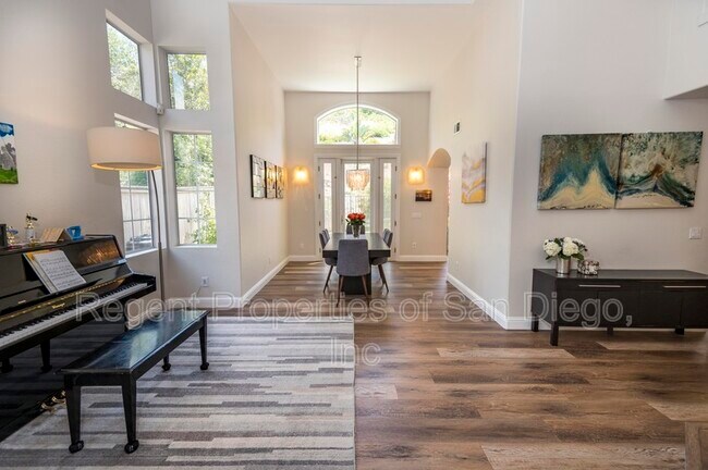 Building Photo - 13588 Lindamere Ln