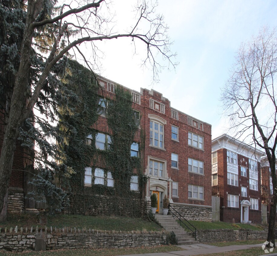 13051307 Valentine Rd, Kansas City, MO 64111 Apartments in Kansas