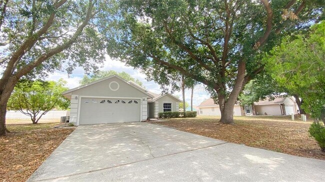 Foto del edificio - 140 Cedarpark Ln