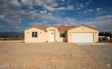 Building Photo - 2821 Yucca Terrace Ave