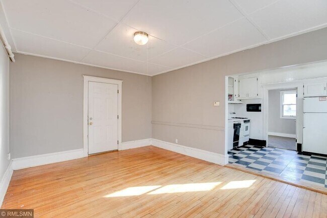 Foto del edificio - 990 15th Ave SE