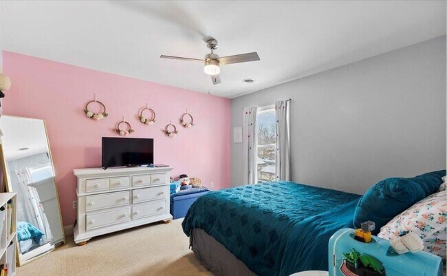 Foto del edificio - 949 Hudson Ave