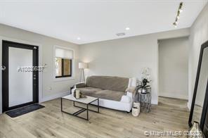 Building Photo - 6500 SW 38th St