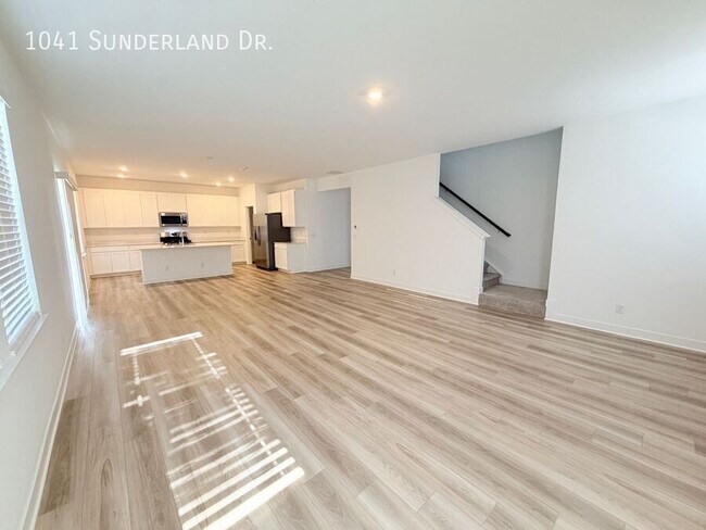 Foto del edificio - 1041 Sunderland Dr