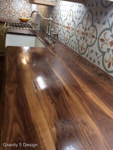 Building Photo - 910 Summit St