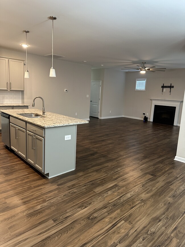 Foto del edificio - 117 Courtland Dr