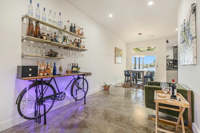 Building Photo - 475 Pinnacle