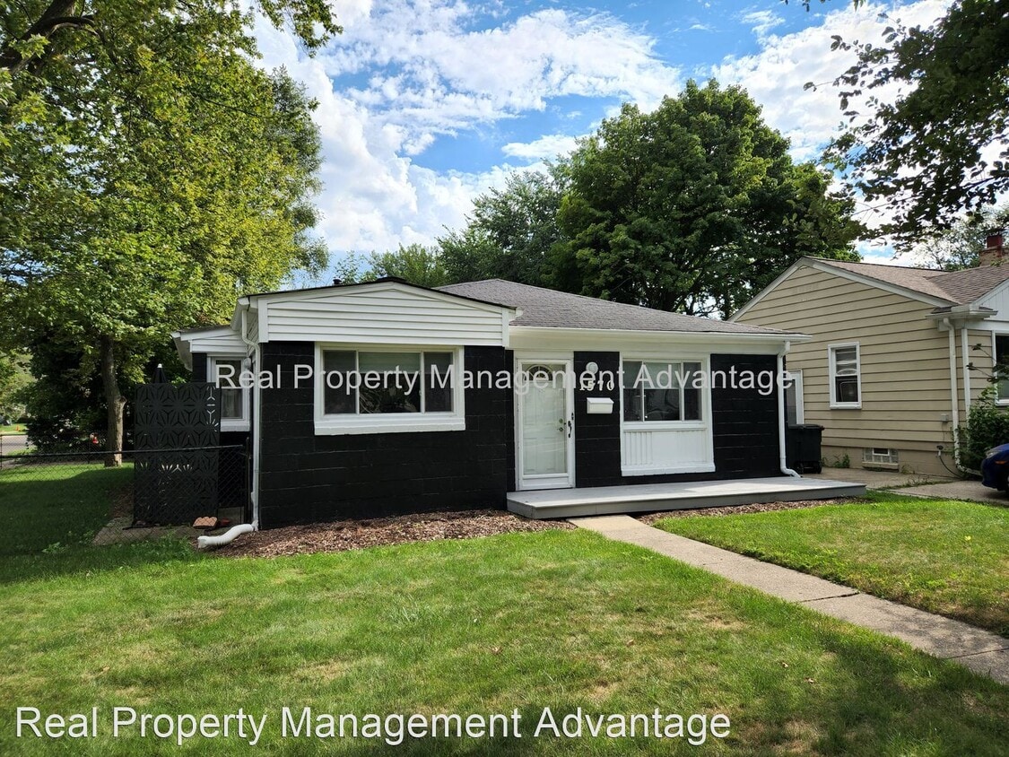2 br, 1 bath House 1570 Woodward Heights House Rental in Ferndale