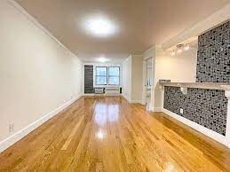 Foto del edificio - 3225 Johnson Ave