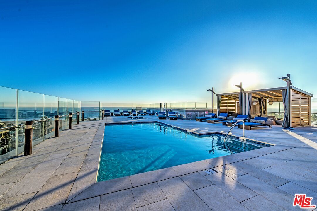 Foto principal - 1755 Ocean Ave