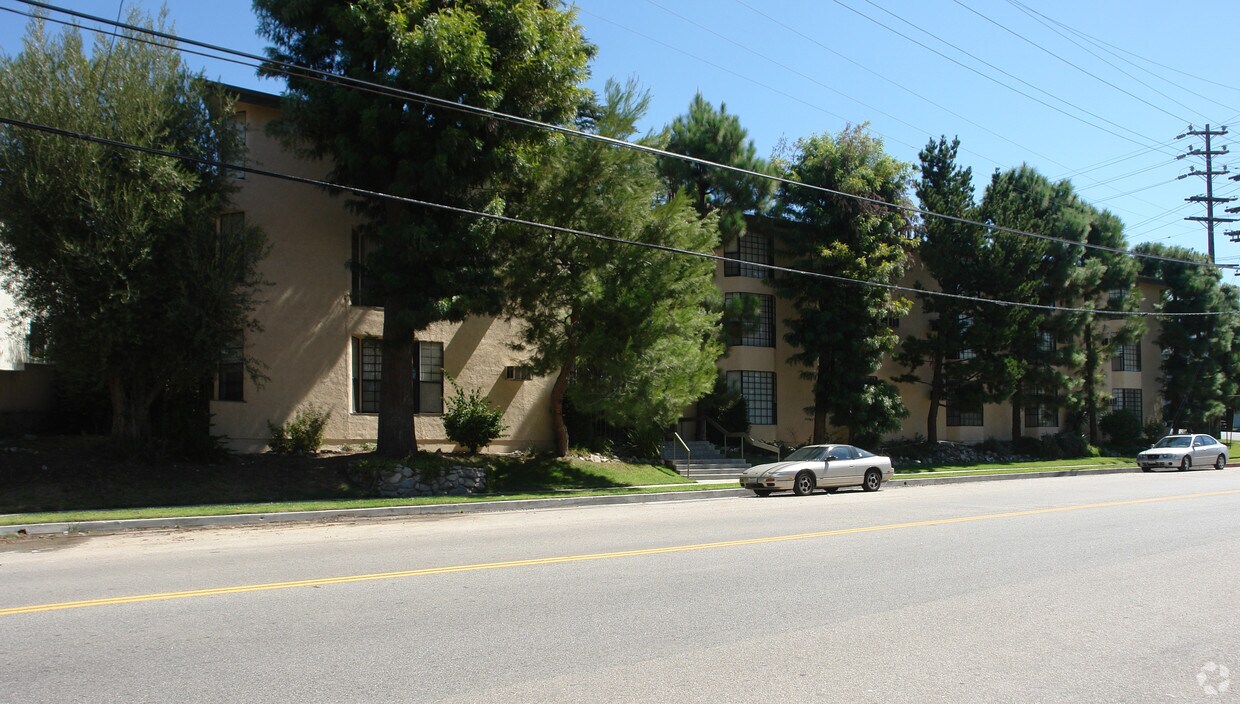 Foto principal - Sherwood Apts - Tujunga