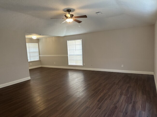 Building Photo - 6603 Tara Drive