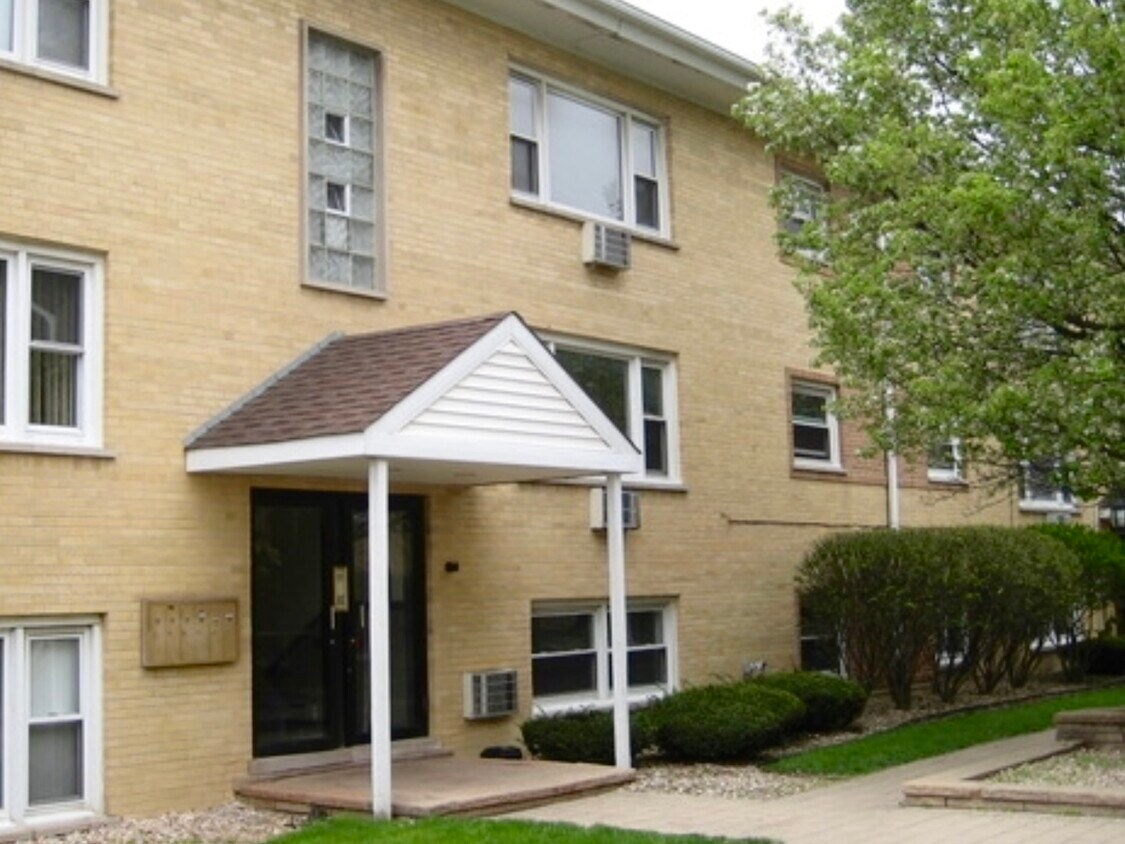 6634 W 95th St Unit 1D, Oak Lawn, IL 60453 Condo for Rent in Oak Lawn