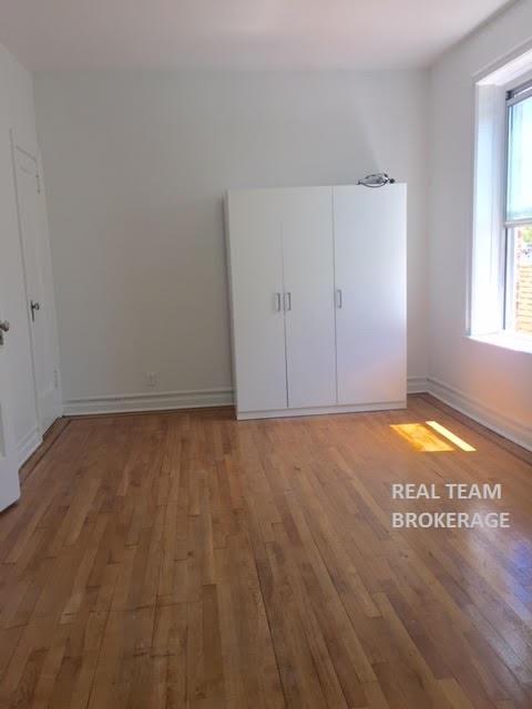 Primary Photo - 1479 Dahill Rd