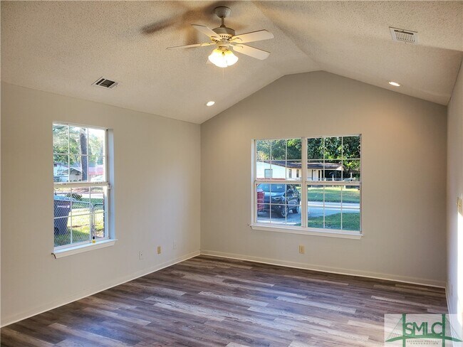 Building Photo - 1408 Eleanor St