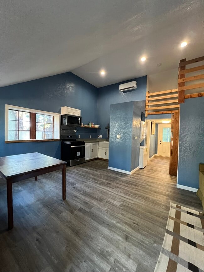 Foto del edificio - 1081 Craig Ave