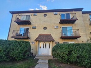 Building Photo - 4208 Bonhill Dr