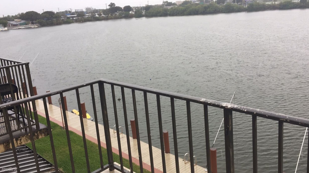 1 br, 1 bath - 1100 Crystal Lake Dr Apt 216 - 1 br, 1 bath  - 1100 Crystal Lake Dr Apt 216