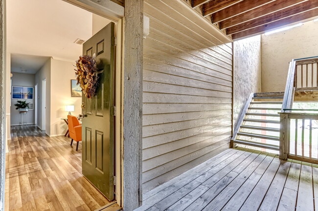 Photo - 170 Veracruz Dr Townhome