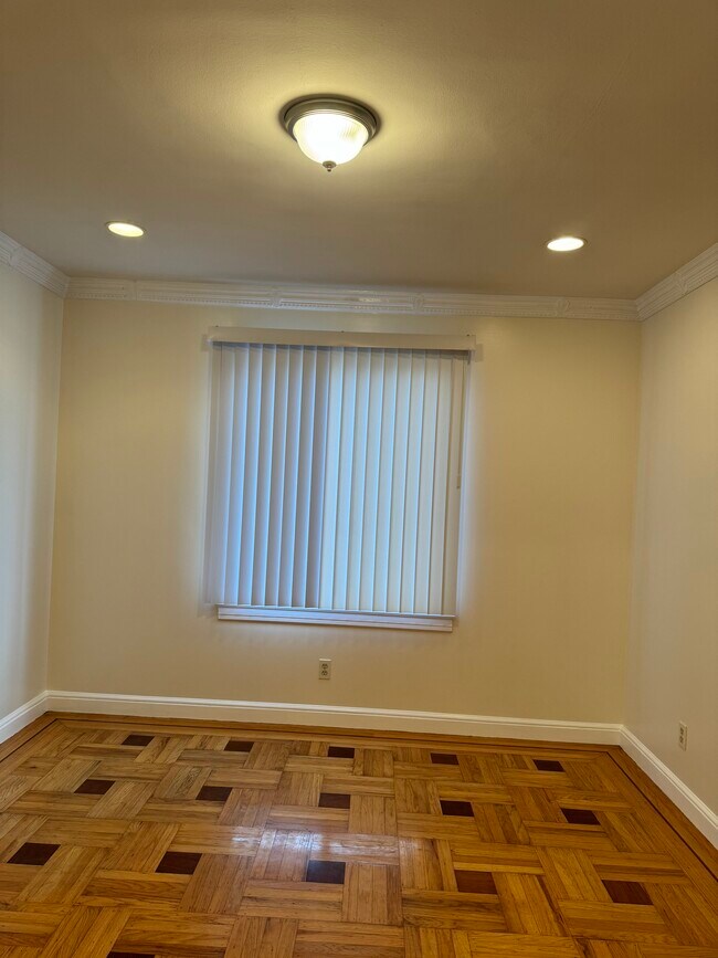 Building Photo - 809 Randolph St