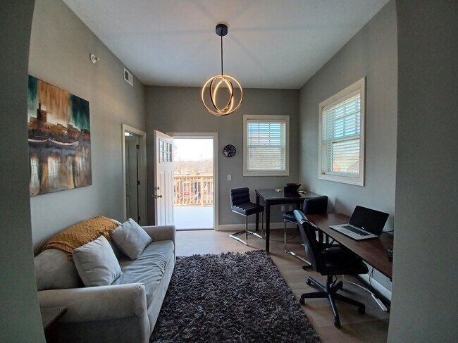 Foto del edificio - 1786 W Willis St