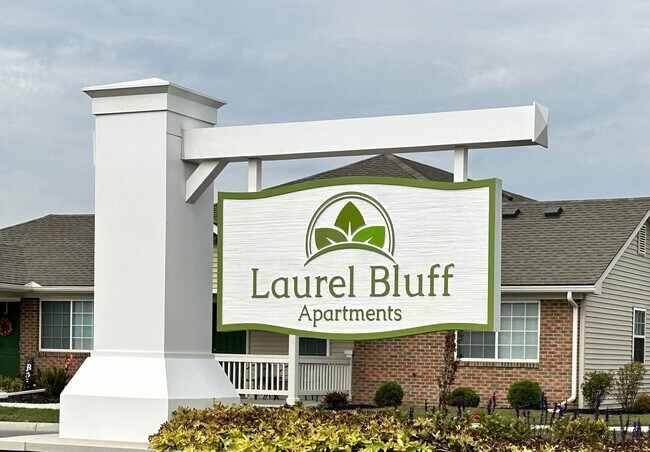 Foto del edificio - Laurel Bluff Apartments