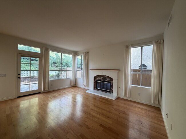 Foto del edificio - 2 Chickadee Ln
