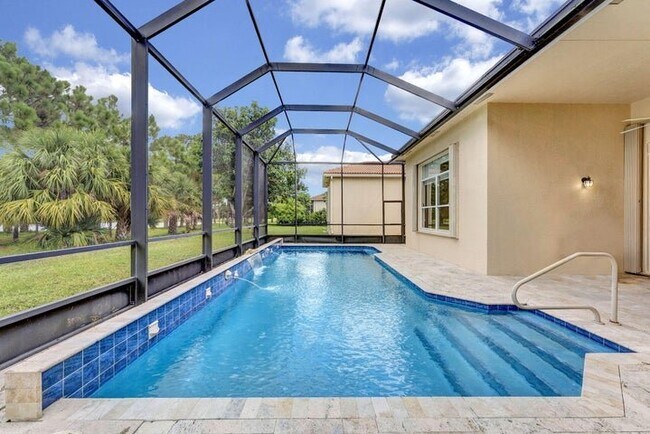 Foto del edificio - 8345 Pine Ln