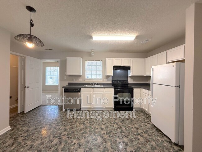 Foto del edificio - 5812 Silver Eagle Dr