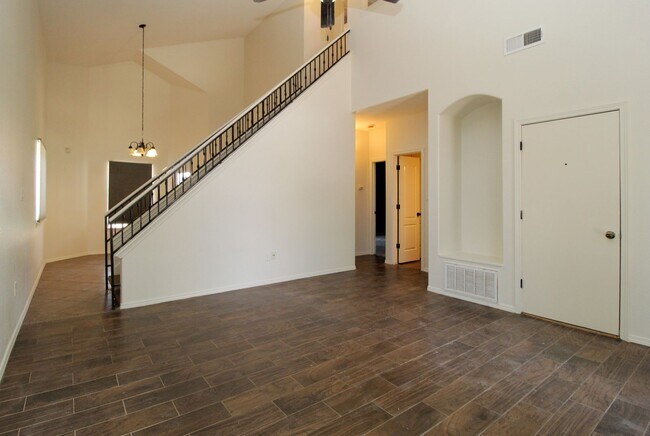 Foto del edificio - 2210 Hannah Leigh St