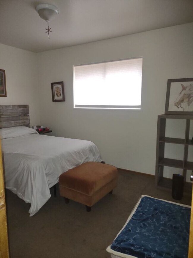 Foto del edificio - 1601-1603 Azalea Dr