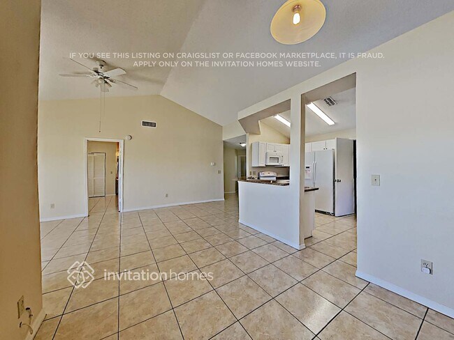 Building Photo - 5473 Friarsway Dr