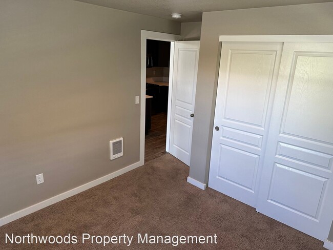 Foto del edificio - 2 br, 1 bath House - 969 Nantucket