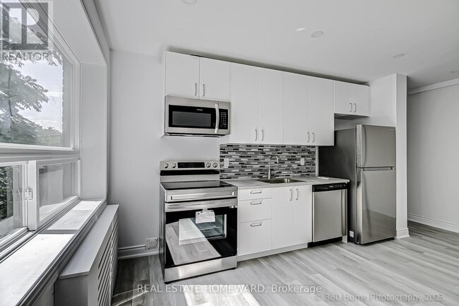 Building Photo - 419 Woodbine Ave